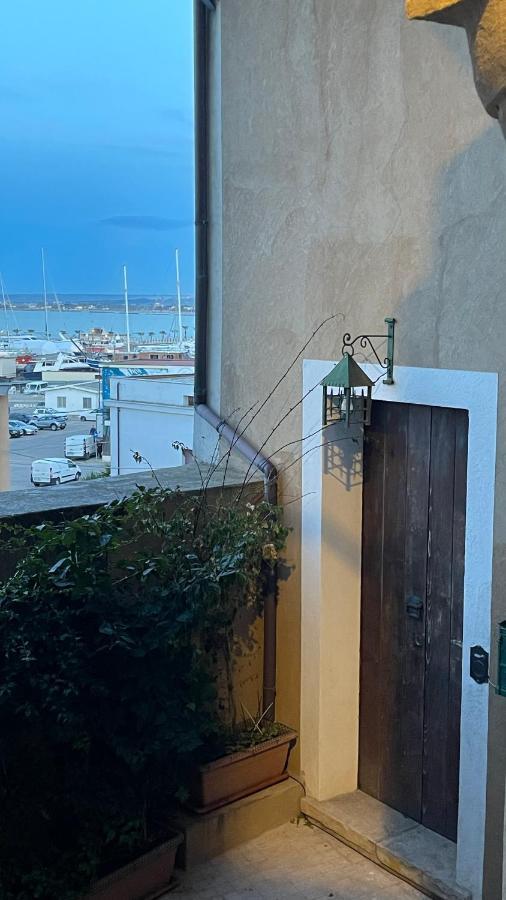 La Finestra Sul Porto Holiday home *